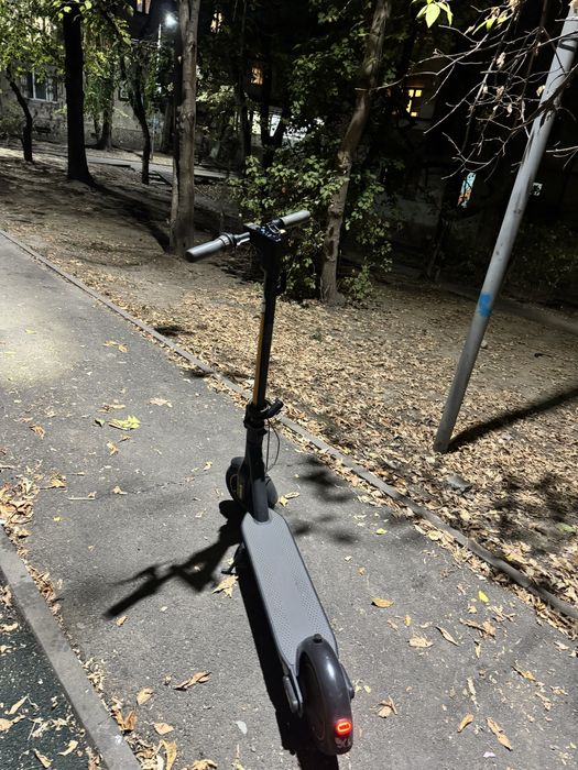 Продается электро самокат Ninebotg30max