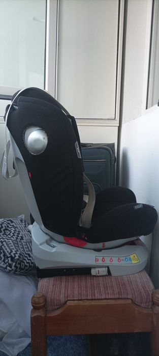 Scaun auto pentru copii.