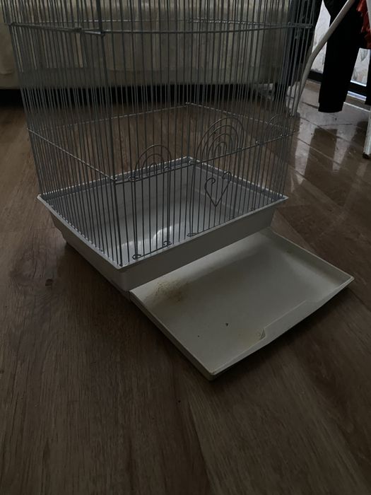 Продам клетку для попугая