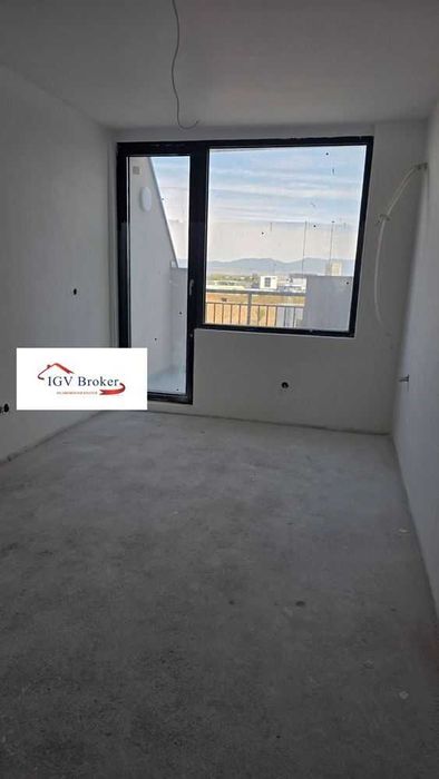 Тристаен апартамент в жк Дружба 1