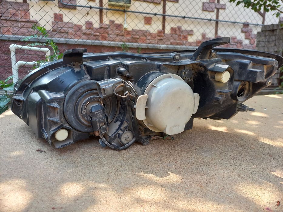 Продам фару субару BL