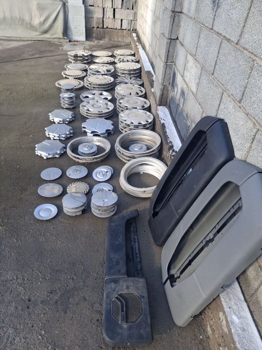 Продам колпаки разные.