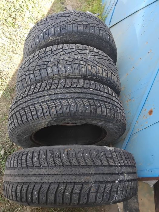 Покрышки зимние шипованые