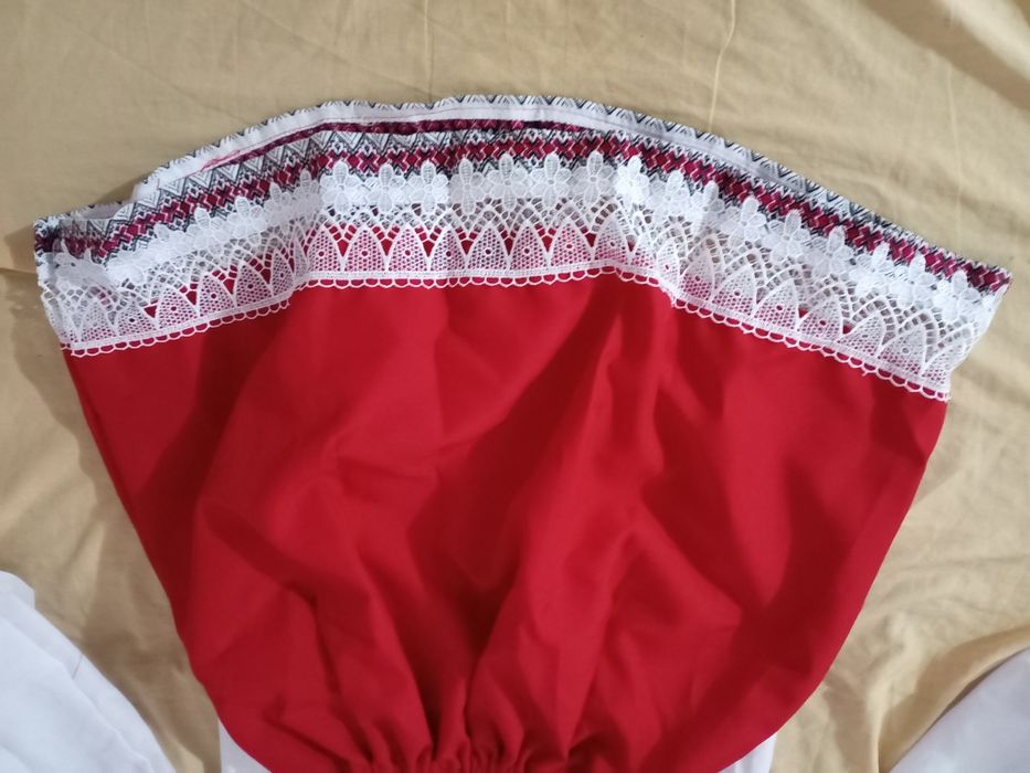 Vând coatumas tradițional
