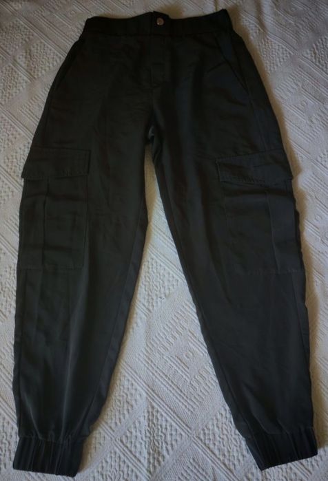 Pantaloni Zara marimea XS,purtati o data, impecabili.