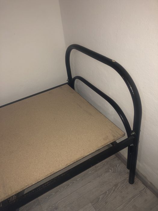 Кровать железная