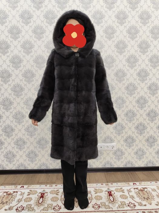 Норковая шуба серого цвета