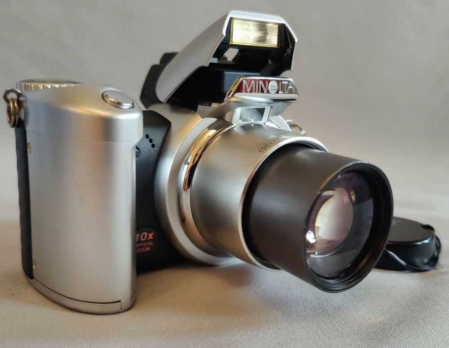 MINOLTA DIMAGE Z1, zoom optic 10X, ca nou!