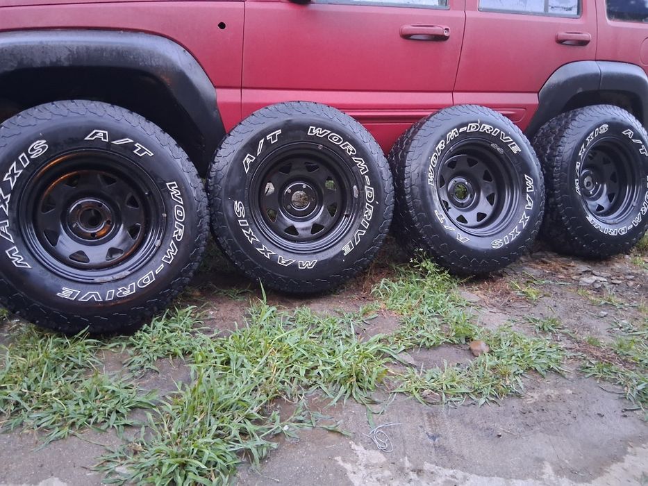 De vânzare cauciucuri cu jante 265/75 R16