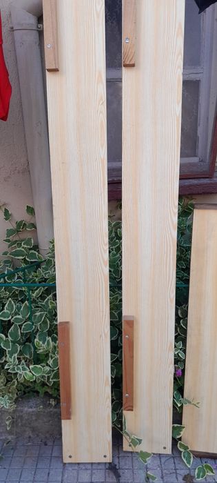 Единично легло и възглавница