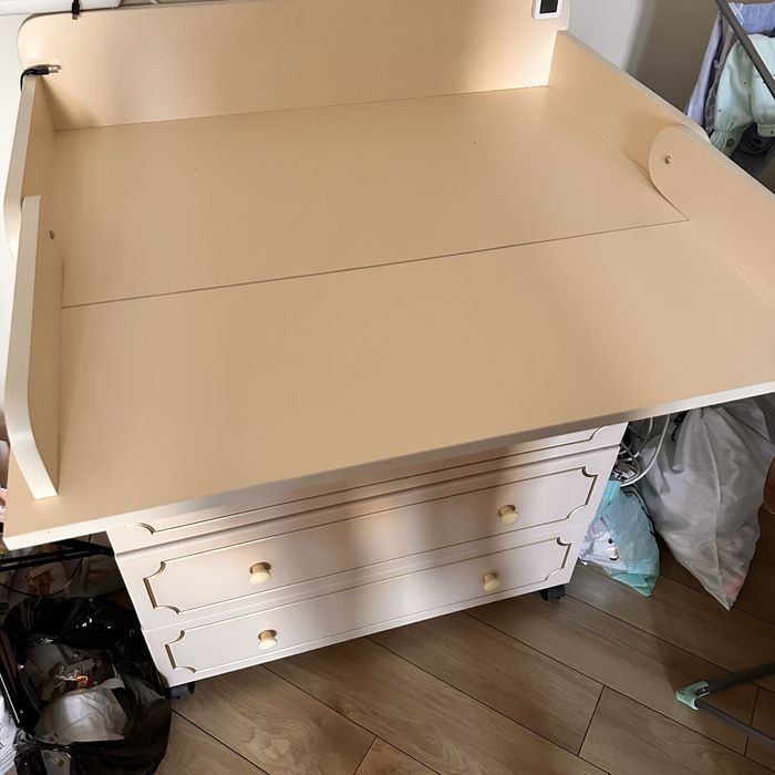 Продам комод с пеленальным столиком