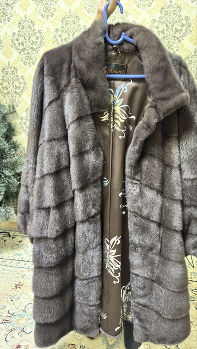 Норка шуба сатылады