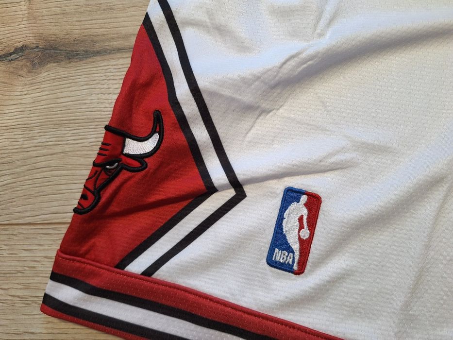 Баскетболни шорти на Чикаго Булс!