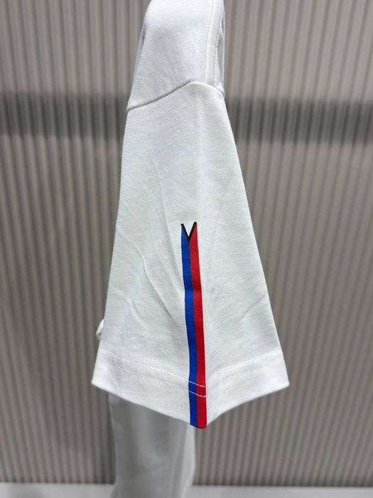 Oferta! Tricou LV.Calitate luxury si model rar.Toate marimile