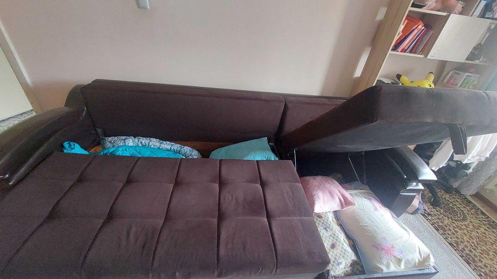 Диван с комодом можно как спальни