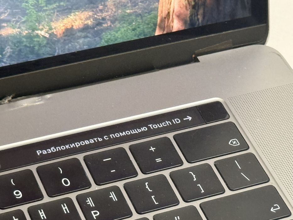 Macbook pro sotiladi 16/512 15-inch 2018