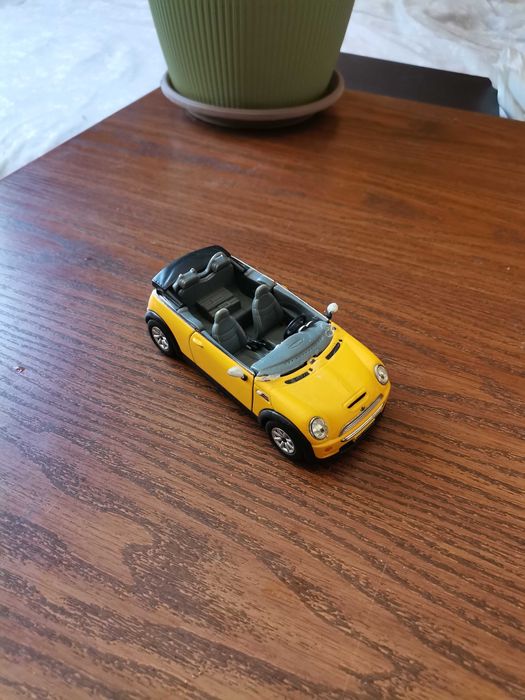 Метални колички Kinsmart Maisto колекционерски