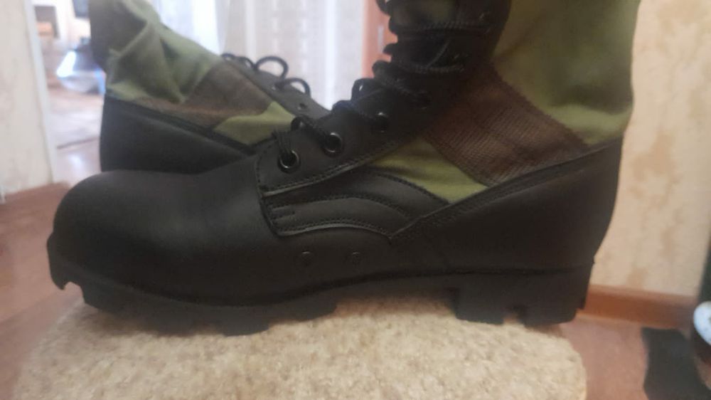 Продам мужские ботинки