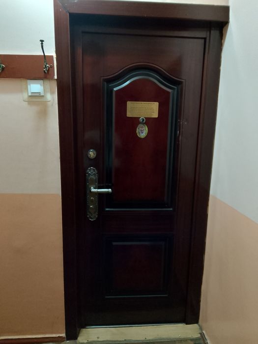 4 xonalik uy sotiladi