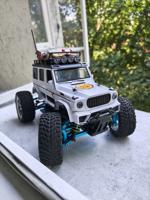 Rc 4x4 masinuta cu radio telecomanda