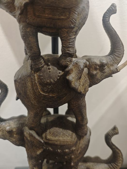 Нощна лампа със слонове