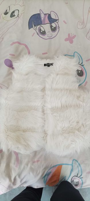 Пухкаво елече за момиче