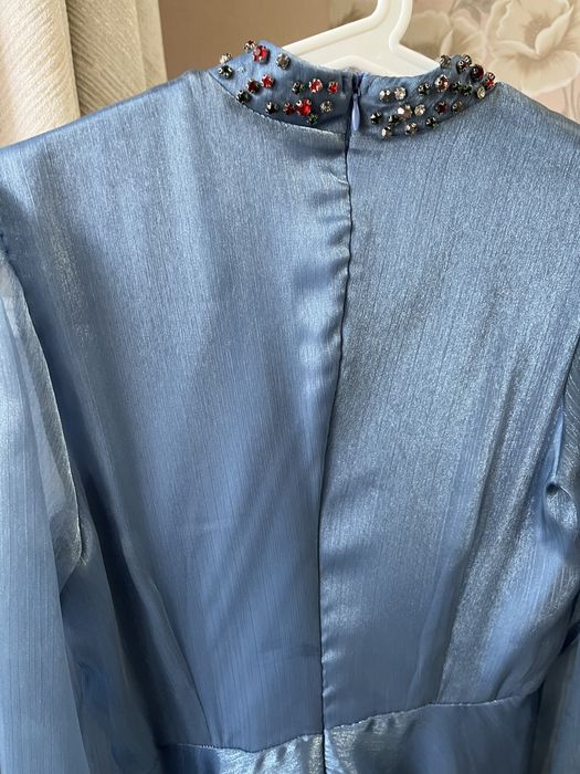 Продам платье 42 размера