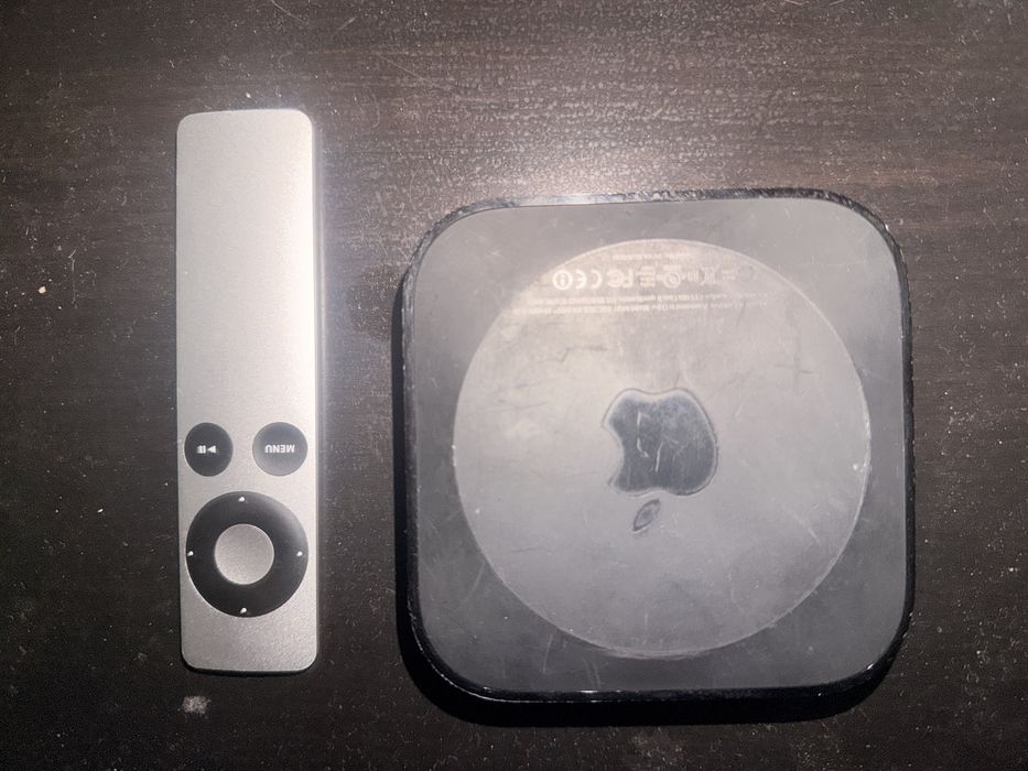 Apple TV 3rd Generation (1080p) + Silver Remote (Model A1427)