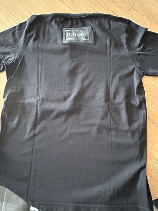 Тениски на Pause Jeans