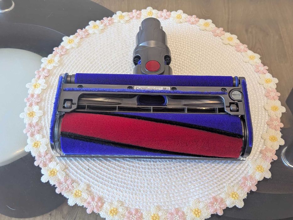 Оригинална Dyson v7 v8 мека четка за твърд под