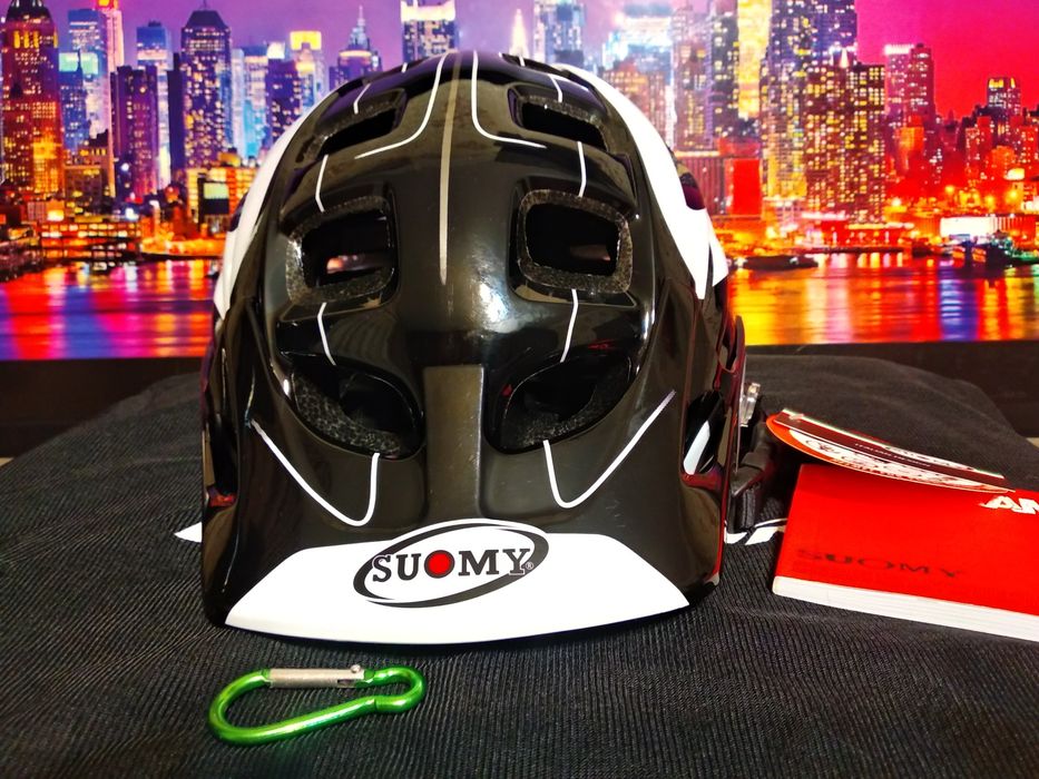 Вело шлем от бренда Suomy