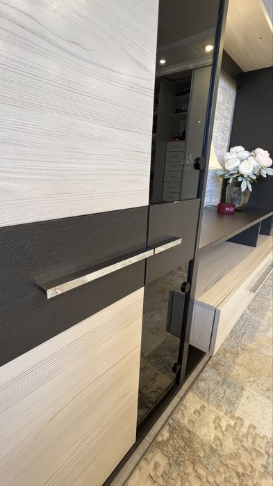 Продам горку, или стенка для гостиной