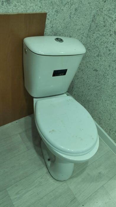 Продам б/у унитаз, самовывоз, р-он Тюленина.