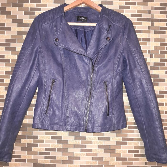 Продам куртку женскую