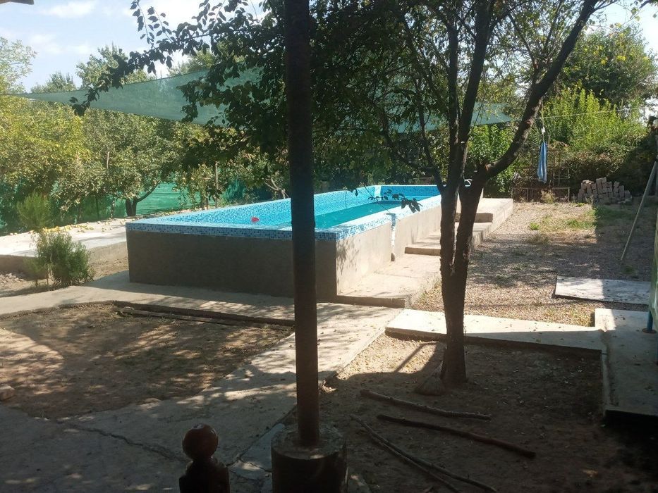 Hovli joy sotiladi
