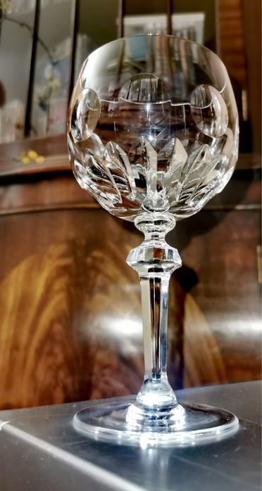 Кристални чаши супер луксозни за вино сервиз от 6 бр ръчно рязани