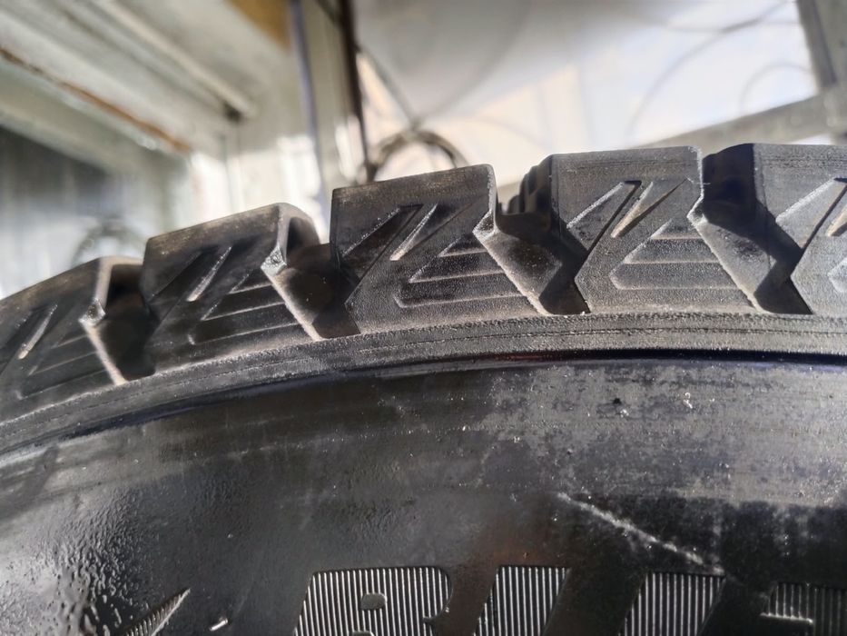 Зимние колеса 265/70/15