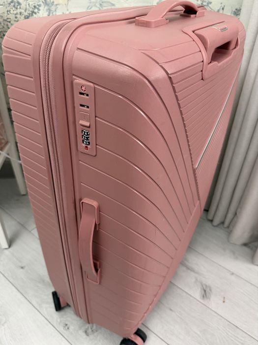 Чемодан Большой