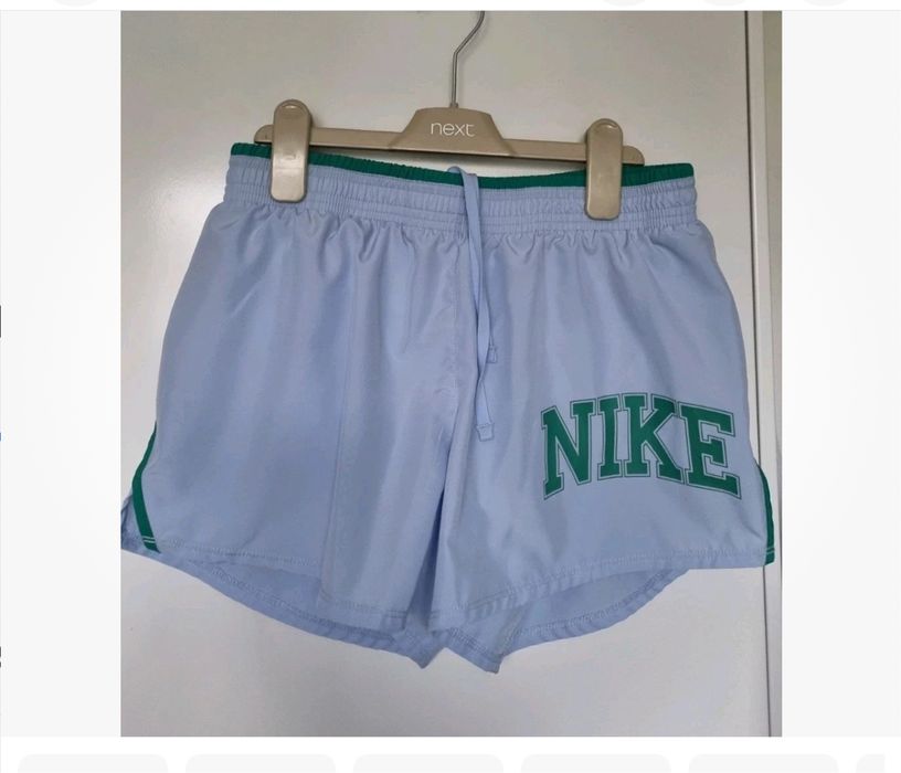 Nike дамски къси панталони, S