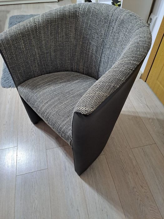 Vând 2X fotolii impecabile ca noi