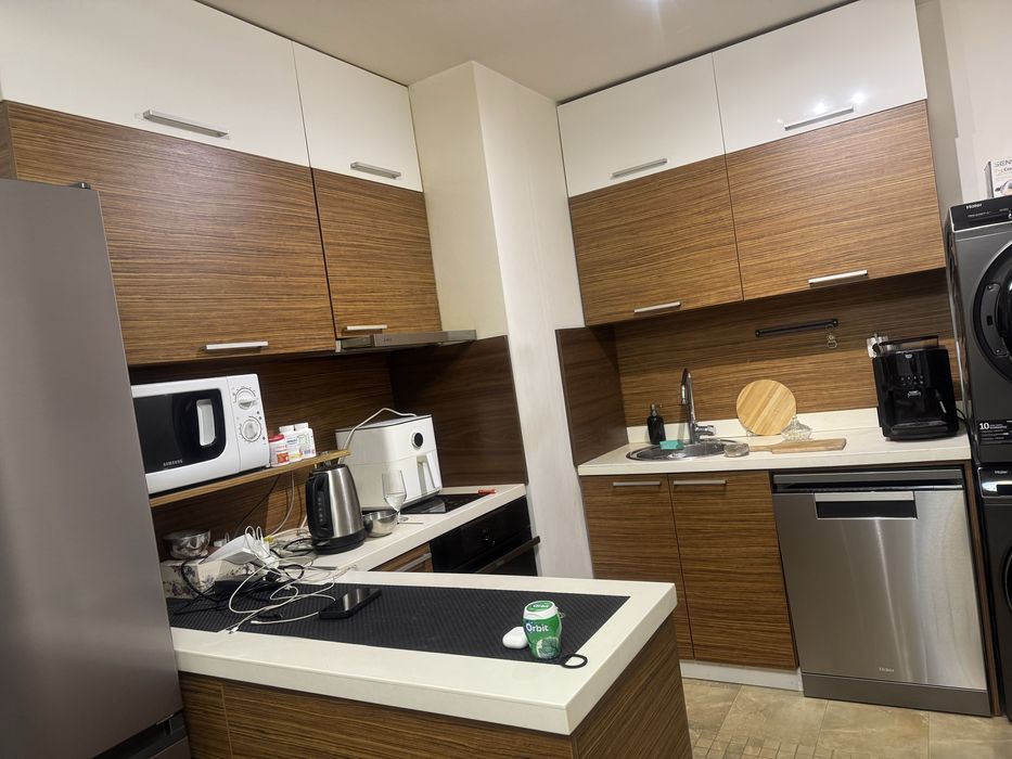 Кухня и обзавеждане