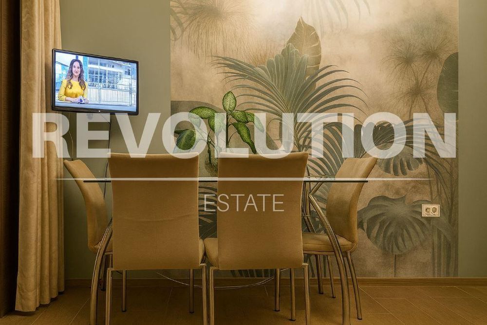 Дава се под наем Тристаен апартамент в Варна, Левски - 100 кв.м за 747.66 € - Снимка #1