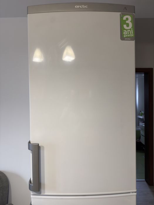 Combina frigorifica Arctic AK366-4+, 331 l, Clasa A+, H 201 cm, Alb