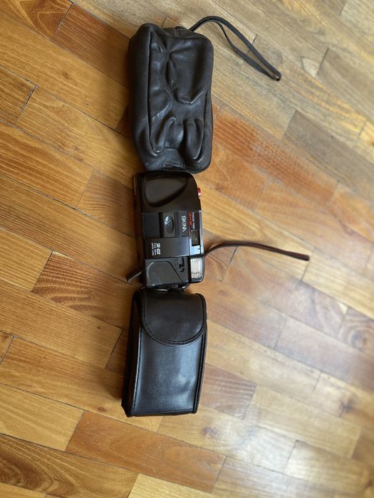 Пет броя лентови фотоапарати.цената е за трите апарата