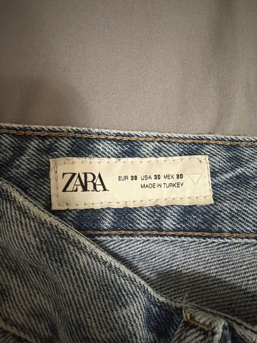 Джинсы Zara Flared