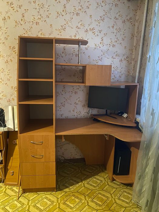 Компьютерный стол