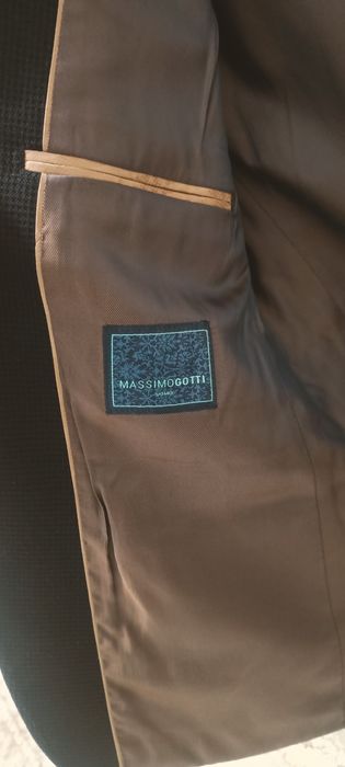 Пиджак стильный в отличном состоянии.