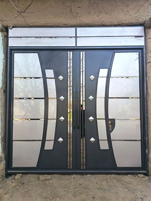 Sifatli darvoza va eshiklar