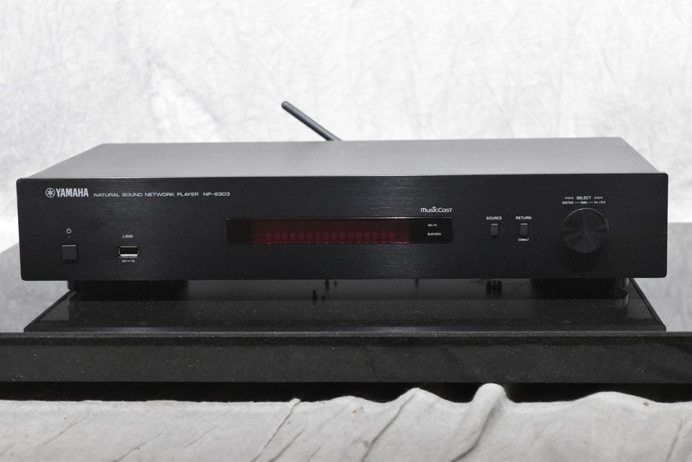 Yamaha NP-S303 Hi-Fi сетевой проигрыватель