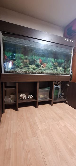 Продавам Аквариум